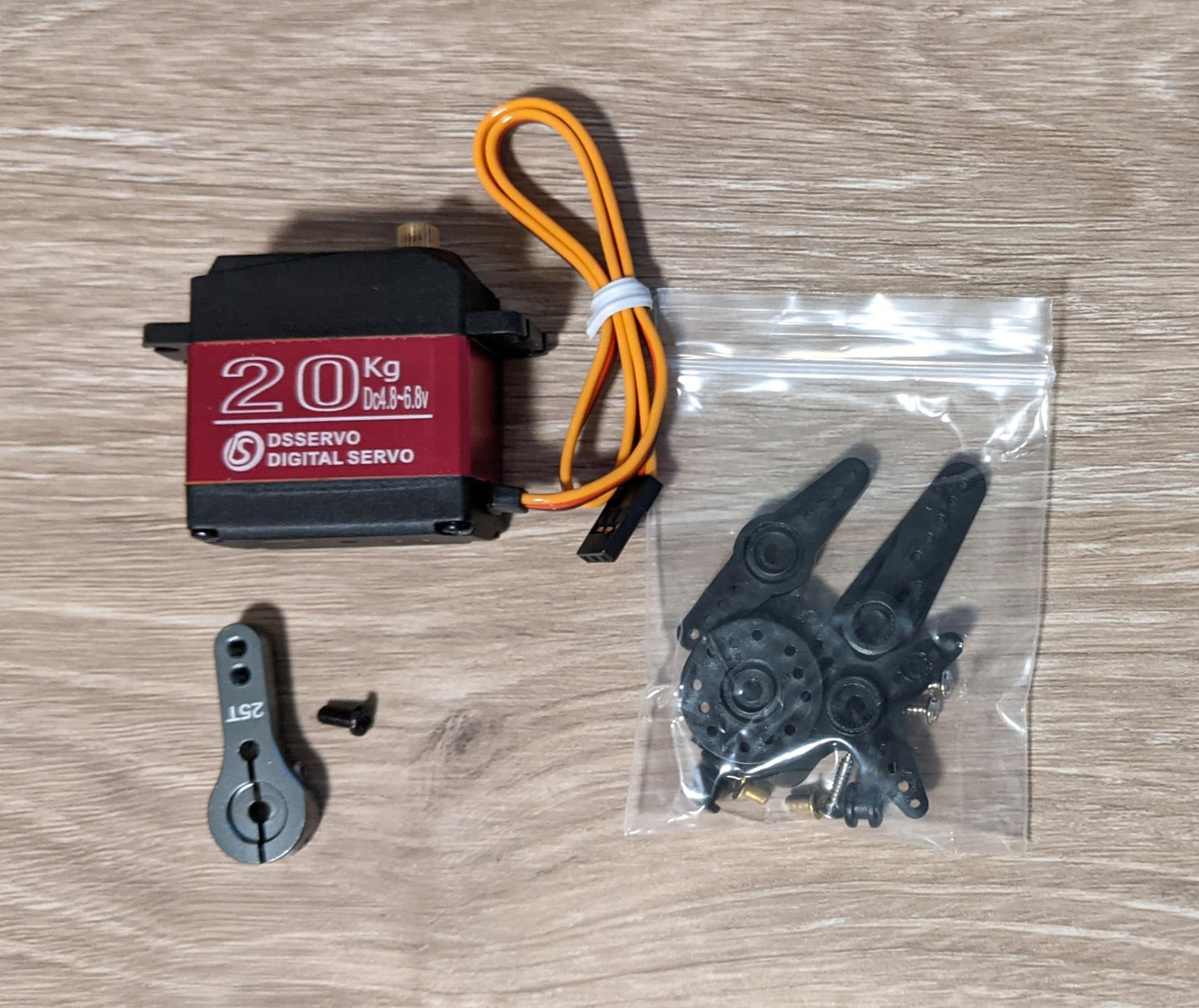 Standard Servo - 20KG Digital Servo (DS3218) with Metal Gears and Arm - Component detail view
